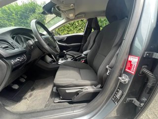 VOLVO V40 cross country 1.6 d2 momentum