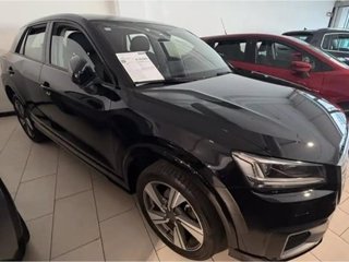 AUDI Q2 35 1.5 tfsi identity black my20